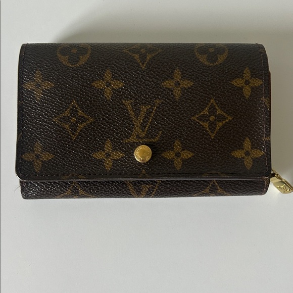 Louis Vuitton Brown and Gold Monogram Wallet - Picture 1 of 7